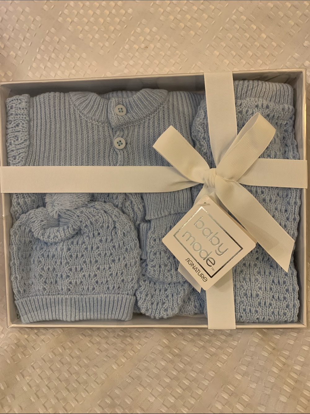 Baby Mode Signature  blue knit sweater, pants, hat and mittens for 0-6 months.